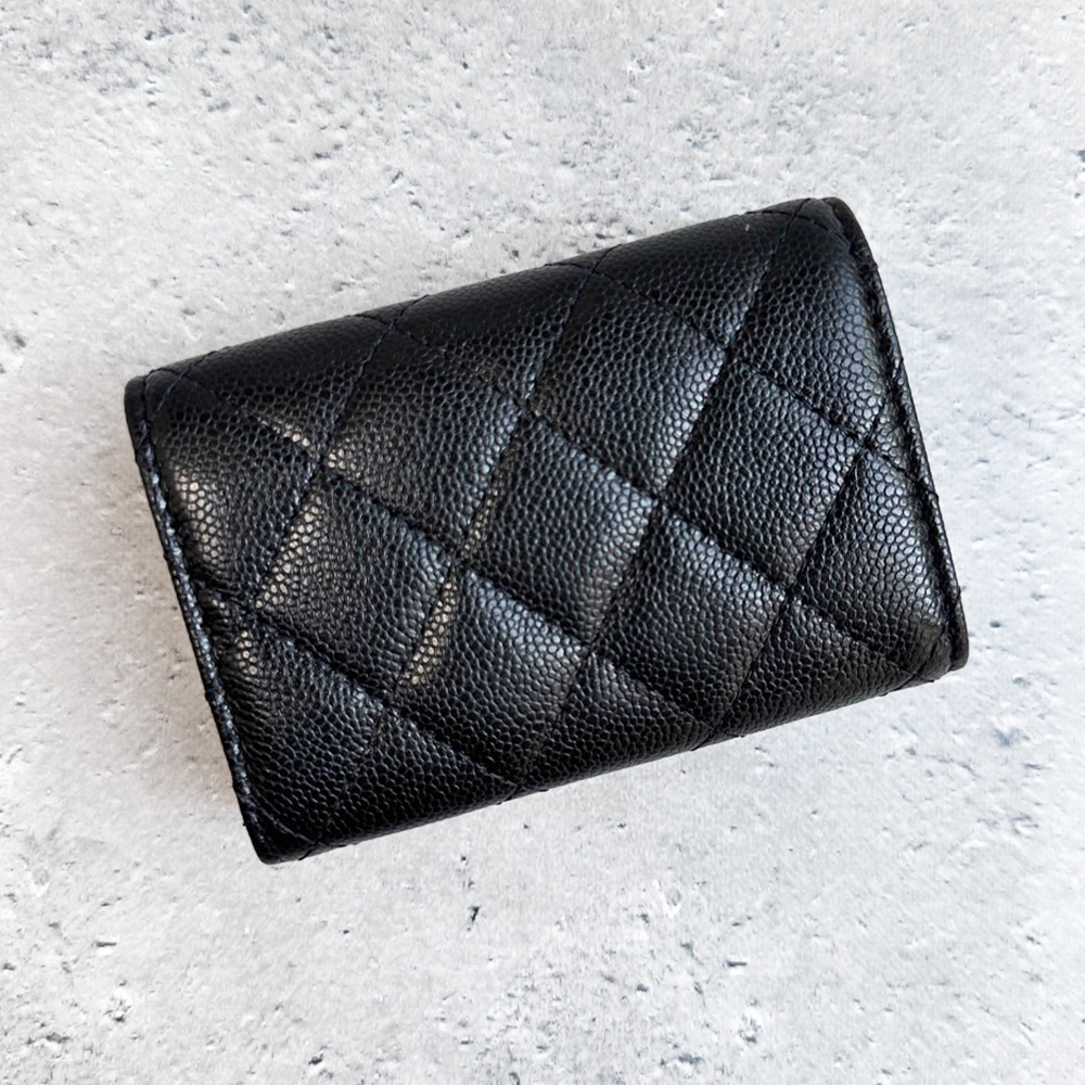 CHANEL 三つ折り財布 キルティングレザー